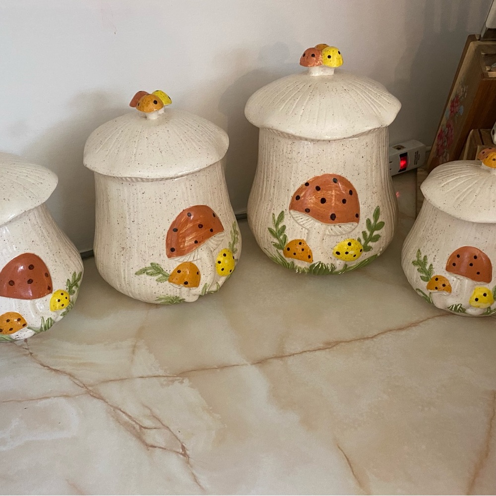 🍄‍🟫Set of 4 Arnels Mushroom Canister Set from the 70s